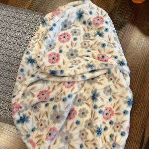 Set of two fleece baby swaddles!
